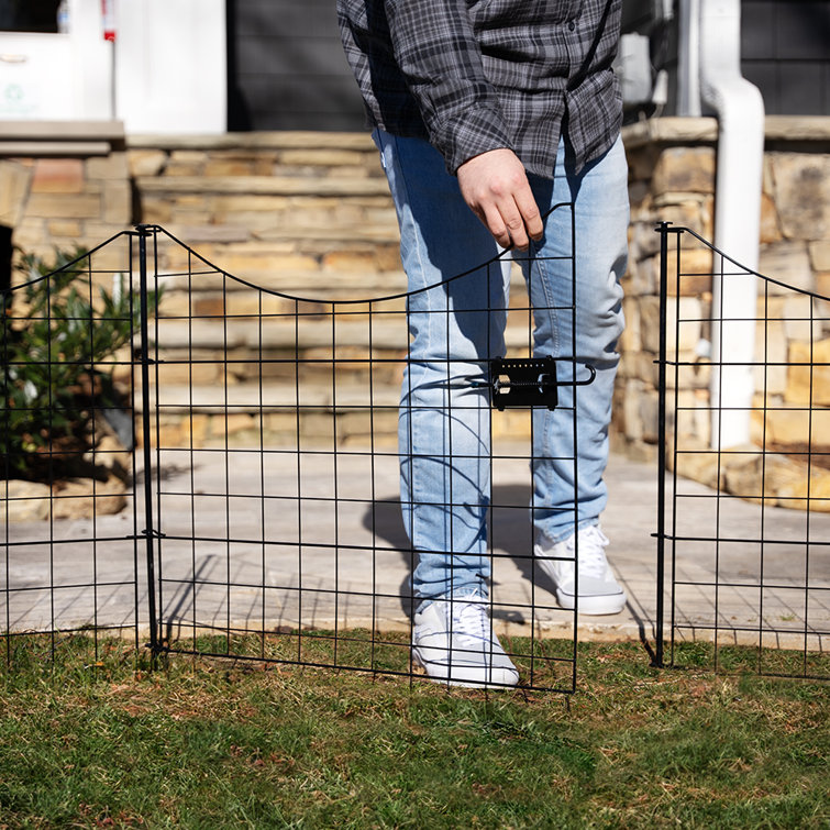 Garden dog outlet gate